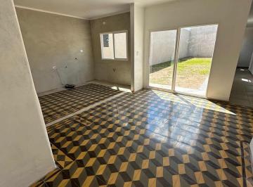 Casa · 109m² · 3 Ambientes · 1 Cochera · Casa en Venta - 2 Dorm. 2 Baños - Cochera - 300 m² - Norberto de La Riestra, 25 de Mayo