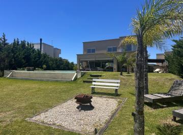 Casa · 206m² · 4 Ambientes · 1 Cochera · Casa en Venta en San Gabriel, Villanueva, Tigre