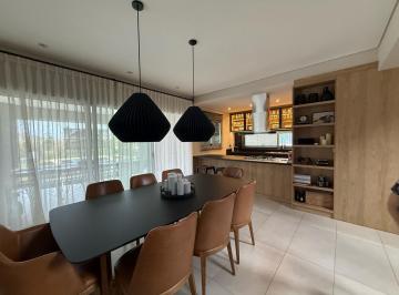 Casa · 275m² · 5 Ambientes · 6 Cocheras · Casa 5 Amb Greenville Polo Resort. Lote Central.