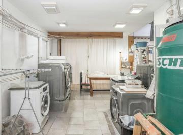 Local comercial · 43m² · Local a La Venta en Una Inmejorable Zona de Lanus