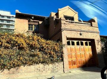 Casa de 5 ambientes, Neuquén · Duplex en Venta – Calle Roca 1300, Neuquén