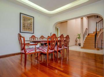 Casa · 300m² · 5 Ambientes · 2 Cocheras · Venta Casa 5 Amb /2 Cocheras en V. Urquiza /permuta