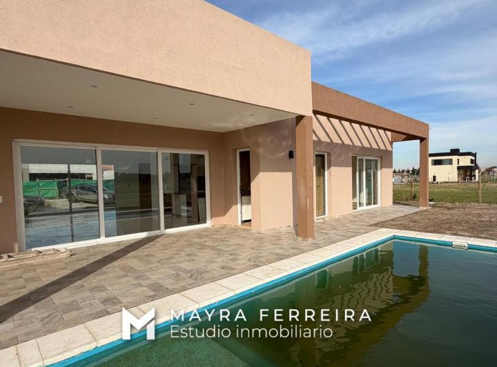 Casa · 148m² · 4 Ambientes · 1 Cochera