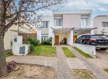 PH de 1 ambiente, Córdoba · Venta Duplex 3 Dorm. 1 Baño. 1 Toilette. Galería. Pileta. Chacras del Norte. Córdoba.