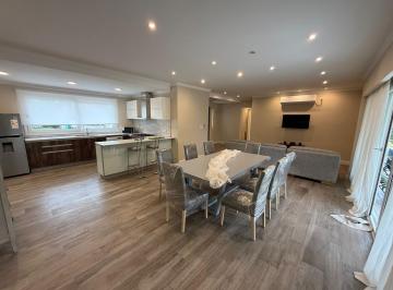 Casa · 155m² · 5 Ambientes · 1 Cochera · Alquiler Casa Haras Santa María - Las Lomas