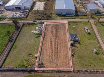 Terreno · 2424m² · Venta Lote Industrial Sobre Colectora de Aut. N.°9