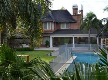 Casa · 300m² · 4 Ambientes · 2 Cocheras · Casa en Venta Sobre Lote Interno en La Celina, Ingeniero Maschwitz