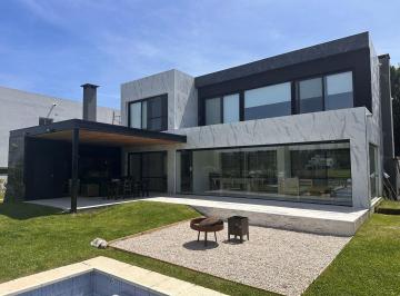 Casa · 400m² · 6 Ambientes · Casa en Venta en Barrio Nautico San Juan, Villanueva, Tigre