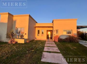 Casa · 115m² · 4 Ambientes · 3 Cocheras · Casa en Venta Area 12 Barrio San Sebastian