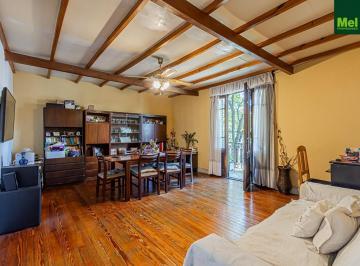 Departamento · 10m² · 5 Ambientes · Destino Comercial Sobre Av Triunvirato