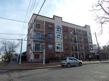 Departamento de 1 ambiente, Bahía Blanca · Uruguay 610, Vende Departamento de un Dormitorio.