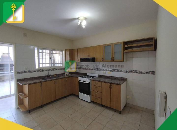 Casa · 65m² · 3 Ambientes · 1 Cochera