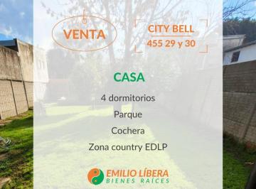 Casa · 140m² · 7 Ambientes · 1 Cochera · Casa en City Bell