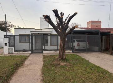 Casa · 86m² · 7 Ambientes · 1 Cochera · Hermosa Casa de Dos Dorm. a La Venta en Villa Allende Parque