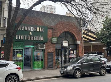 Local comercial · 170m² · Venta Dos Locales Sobre Lote Propio Balvaneda
