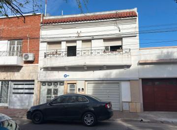 Casa · 242m² · 8 Ambientes · 2 Cocheras · Venta 2 Casas 5 Dorm. Barrio Pueyrredon