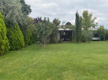 Casa · 35m² · 2 Ambientes · 1 Cochera · Venta Lote con Casa Luján de Cuyo