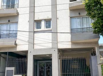 Departamento · 40m² · 2 Ambientes · Alquiler Departamento Centrico Al Frente con Patio