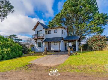 Casa · 600m² · 4 Ambientes · Chalet en El Entorno de Sierra de Los Padres