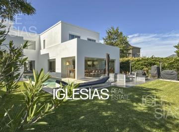 Casa · 438m² · 8 Ambientes · 5 Cocheras · Casa en Venta Al Bosque, en Los Castores, Nordelta