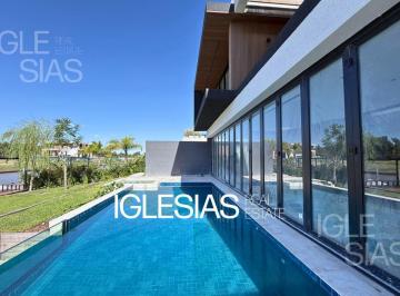 Casa · 550m² · 7 Ambientes · 2 Cocheras · Casa en Venta y Alquiler Al Río en El Yacht, Nordelta