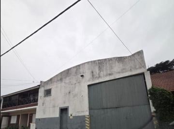 Bodega-Galpón · 482m² · Galpón o Deposito en Venta en Banfield. Accesos Estratégicos a Gral Paz y Uriarte. Lote en Venta
