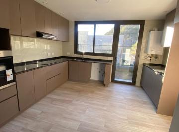 PH · 90m² · 3 Ambientes · 1 Cochera · PH en Las Heras