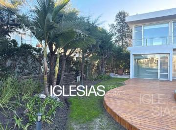 Casa · 364m² · 8 Ambientes · Casa en Venta Al Lago, en Los Ombues, Rincón de Milberg