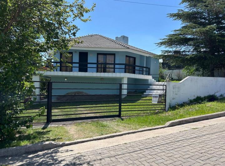 Casa · 187m² · 4 Ambientes