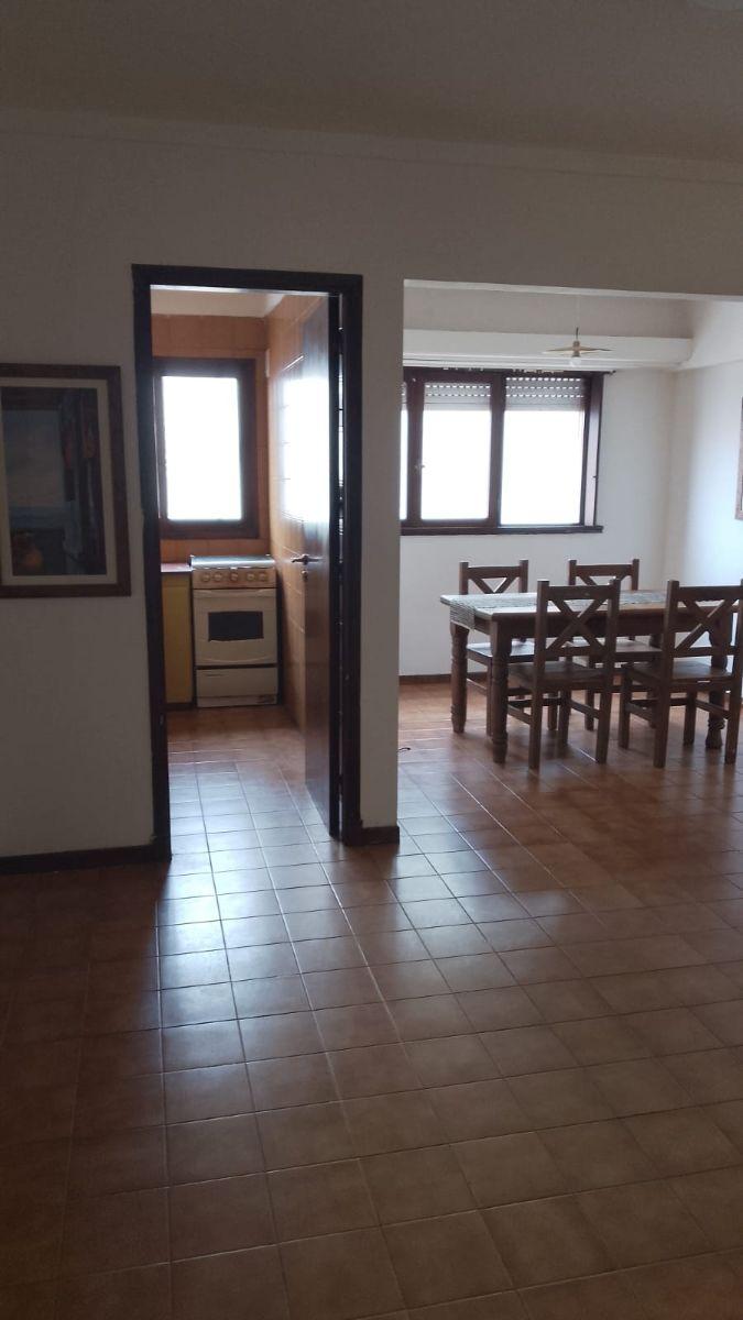 Alquiler por 24 meses. departamento de 1 ambiente amplio y divisible en pleno centro