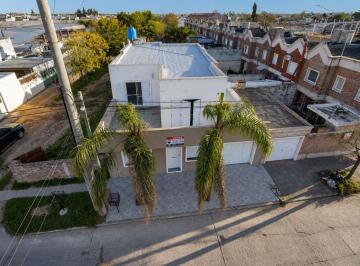 Casa · 190m² · 8 Ambientes · 1 Cochera · Casa en Venta 5 Dorm. San Nicolas