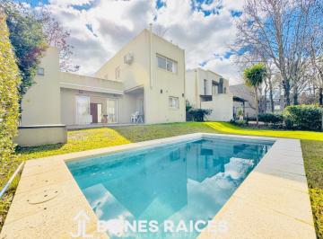Casa · 120m² · 4 Ambientes · 1 Cochera · Casa en Venta en Los Paraisos Los Cardales