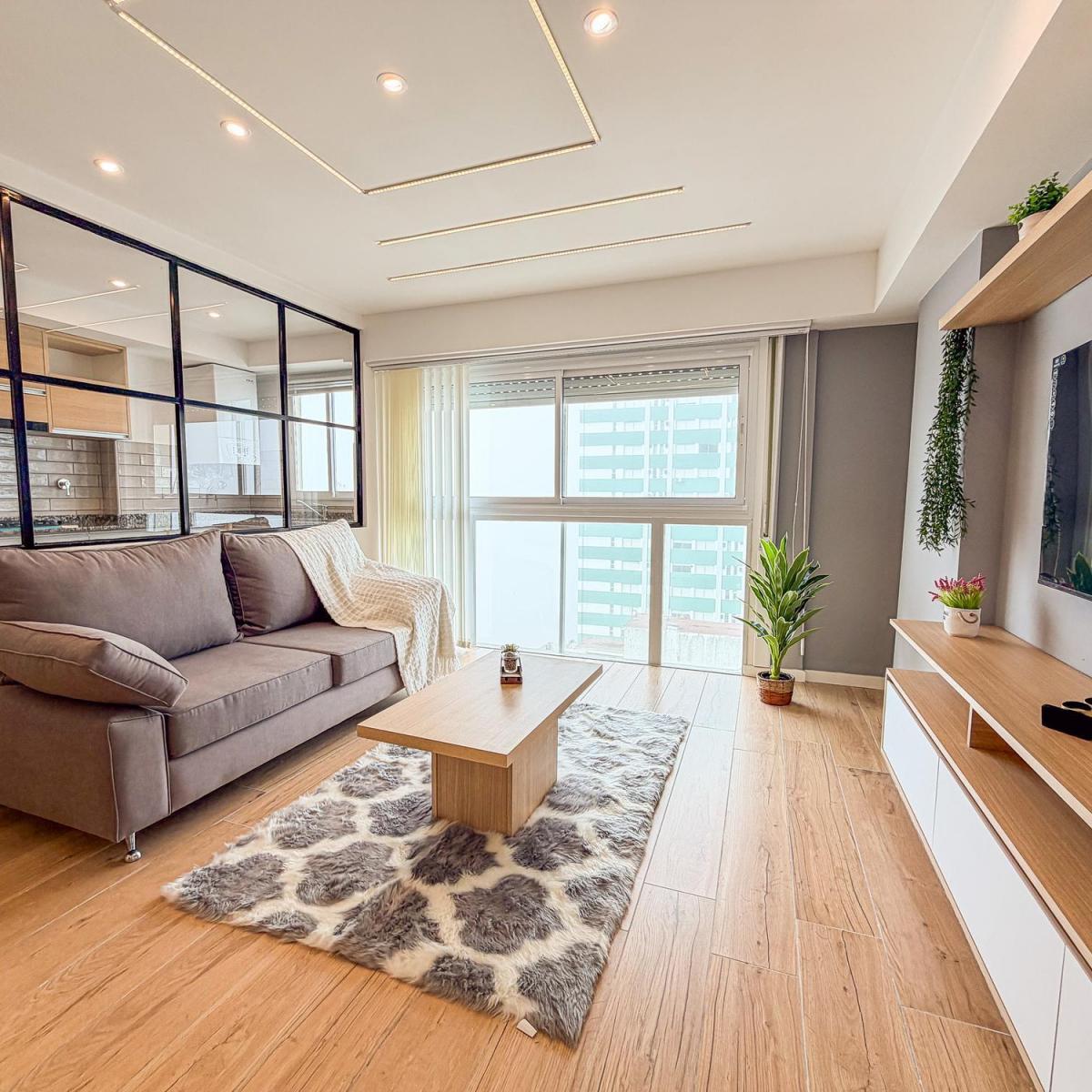 Departamento de 3 ambientes totalmente reciclado con vista al mar