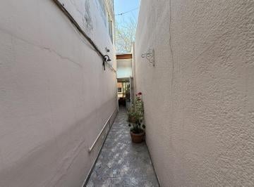 Casa · 51m² · 2 Ambientes · Casa Interna 1 Dormitorio con Patio en Venta | Ludueña