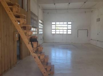 Bodega-Galpón de 6 ambientes, Vicente López · Galpón en 1er Piso con Vivienda en Florida Belgrano Norte Sobre Av Principal.