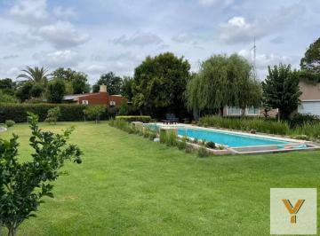 Casa · 160m² · 4 Ambientes · Casa Quinta en Venta - 2 Dorm. 2 Baños - 1.500 m² - Chivilcoy