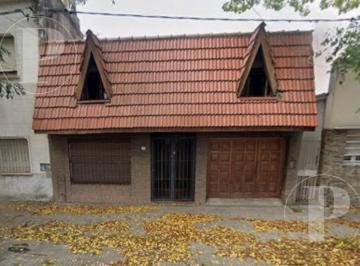 Casa · 163m² · 6 Ambientes · | Venta | Casa 3 Dorm + Quincho y Pileta, a Refaccionar