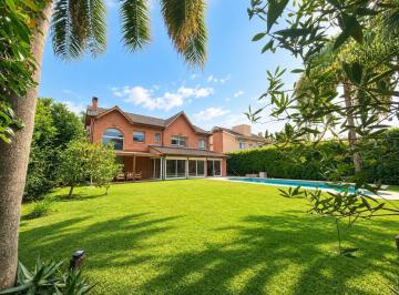 Casa · 197m² · 5 Ambientes · Casa en Venta, 5 Ambientes, en La Delfina, Pilar, Gba Norte