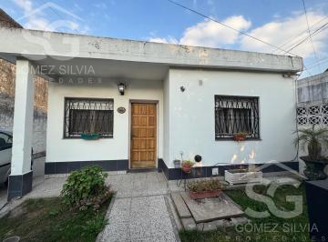 PH · 55m² · 3 Ambientes · 3 Cocheras · PH en Alquiler 3 Ambientes en Morón