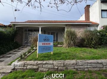 Casa de 4 ambientes, Mar del Plata · Venta Chalet 4 Ambientes en Playa Grande - Pellegrini 3900