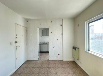 Departamento · 35m² · 2 Ambientes · Alquiler de Departamento 2 Ambientes en Ramos Mejia Céntrico Ideal Vivienda o Uso Profesional