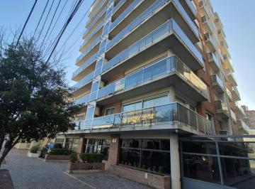 Departamento · 78m² · 3 Ambientes · 1 Cochera · Excelente Departamento en Centro de Martinez