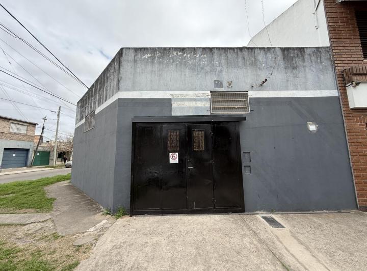 Bodega-Galpón · 79m² · 1 Ambiente · 5 Cocheras