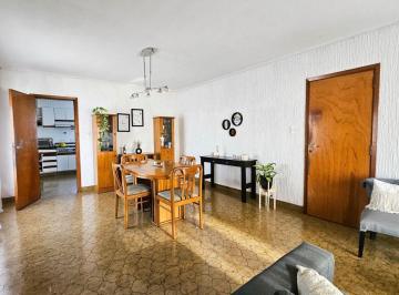 Casa · 78m² · 3 Ambientes · 2 Cocheras · Venta Multifamiliar 3 Casas de 3 Amb c/u Bernal O.