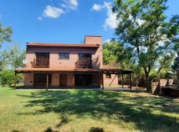 Casa · 187m² · 4 Ambientes · Casa en Venta en Barrio Cerrado Villa Rosa