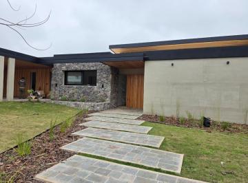 Casa de 6 ambientes, Mendiolaza · Casa a Estrenar Estancia El Terrón 3 Dorm. y Escritorio