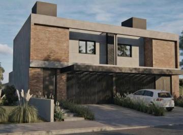 Casa · 111m² · 3 Dormitorios · 2 Cocheras · Duplex en Venta en Pozo 3 Dorm Quebradas de Manantiales