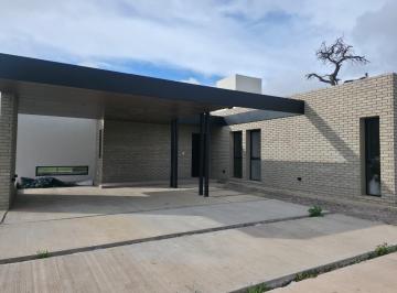 Casa · 206m² · 5 Ambientes · 2 Cocheras · Casa en Venta a Estrenar Siete Soles 3 Dorm. Una Planta
