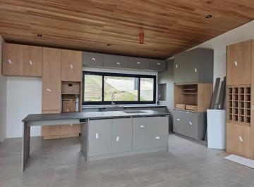Casa · 340m² · 6 Ambientes · 2 Cocheras · Casa a Estrenar Estancia Q2 3 Dorm.