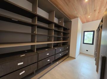 Casa · 340m² · 6 Ambientes · 2 Cocheras · Casa a Estrenar Estancia Q2 3 Dorm.